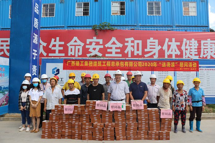 锦官阁项目送清冷。张钊林 摄.JPG