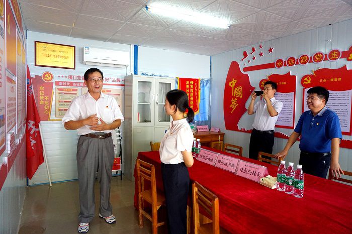 （备。┎榭吹持Р炕疃。谢微旋 摄.JPG