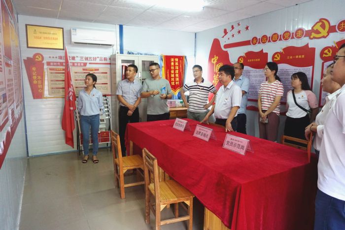 47观摩现场。谢微旋 摄.jpg