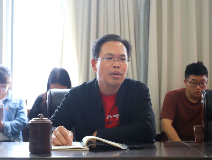 陈祖训作讲话。谭龙 摄.jpg
