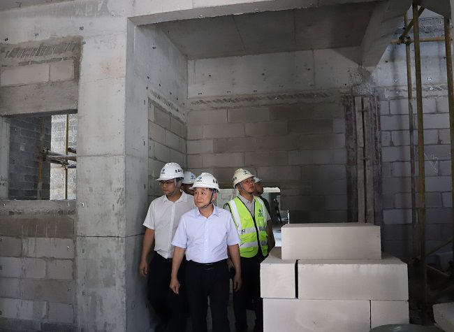 张强在项目现场。杨钰 摄（建图）.jpg