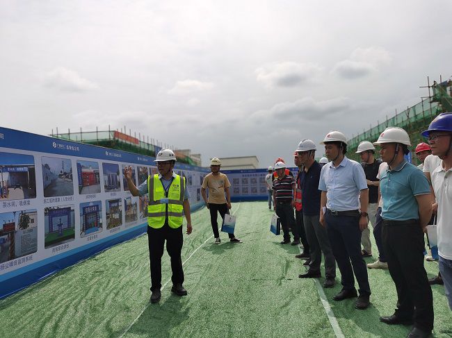 观摩现场。潘文君 摄（建图）.jpg