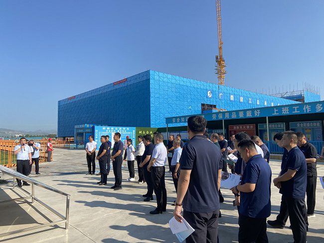 查抄现场。潘扬 摄（建图）.jpg
